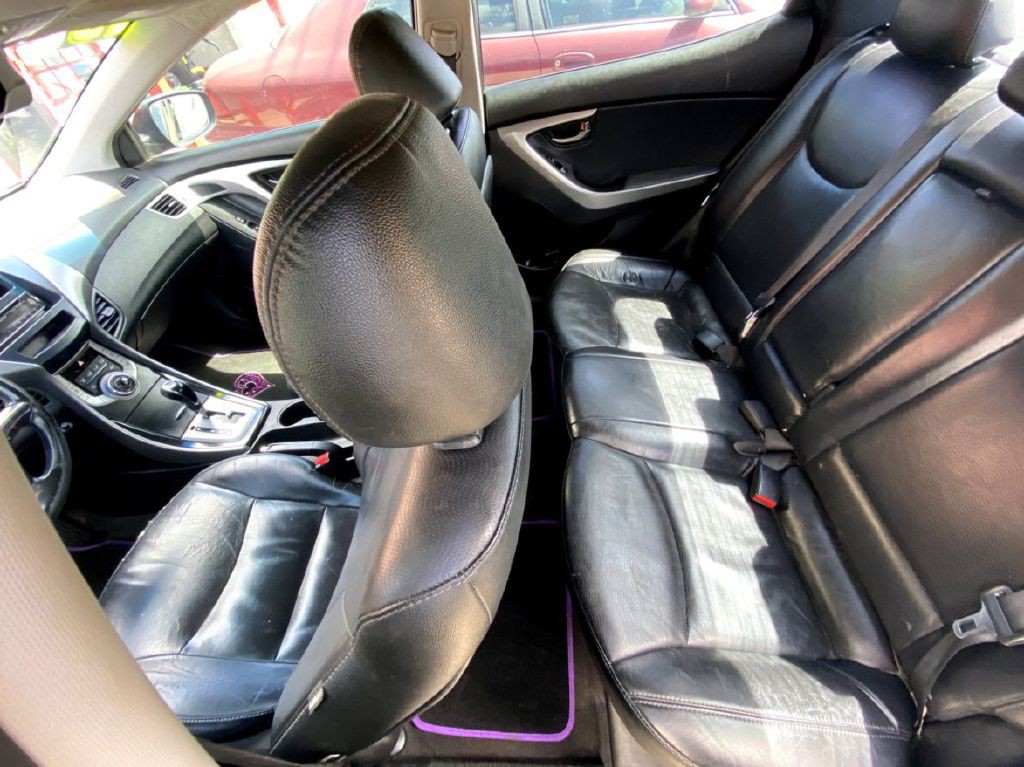 2013 Hyundai Elantra Image 11