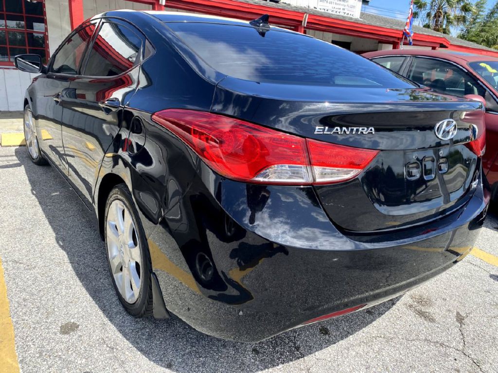 2013 Hyundai Elantra Image 12