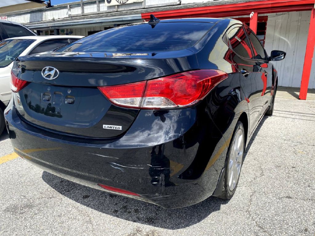 2013 Hyundai Elantra Image 14