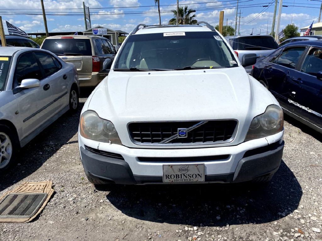 2004 Volvo XC90 Image 1