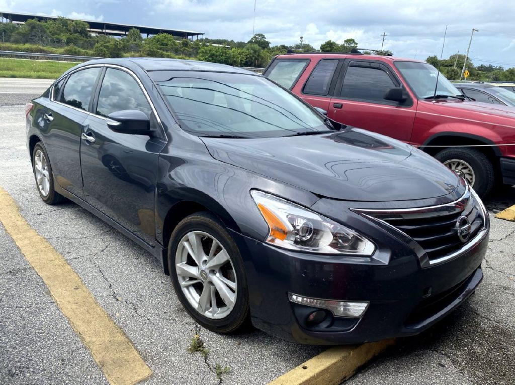 2013 Nissan Altima Image 2