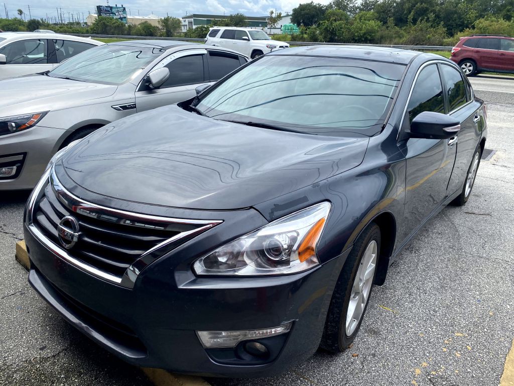2013 Nissan Altima Image 4