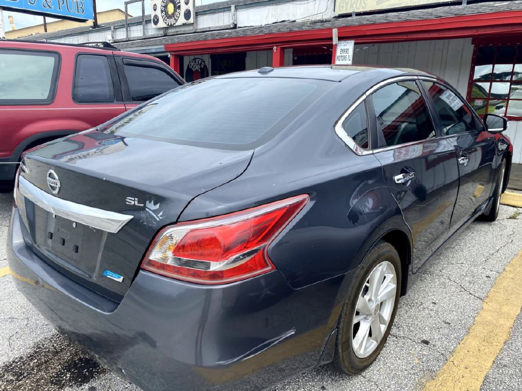 2013 Nissan Altima Image 14