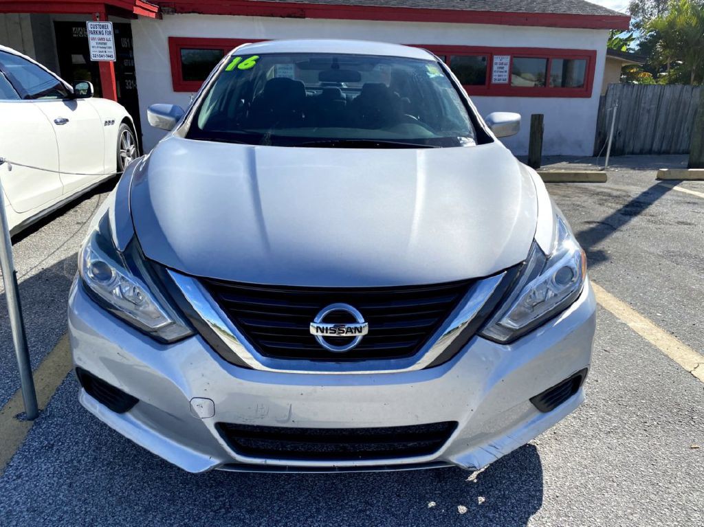 2016 Nissan Altima Image 2