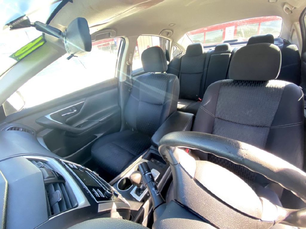 2016 Nissan Altima Image 7