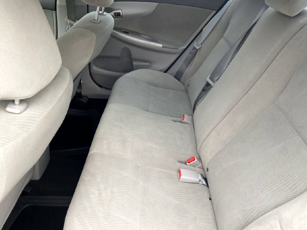 2012 Toyota Corolla Image 7