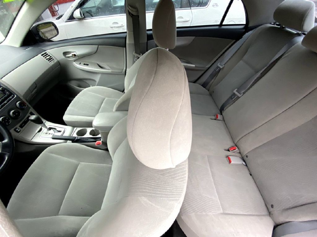 2012 Toyota Corolla Image 8