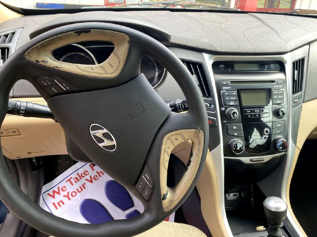 2011 Hyundai Sonata Image 6