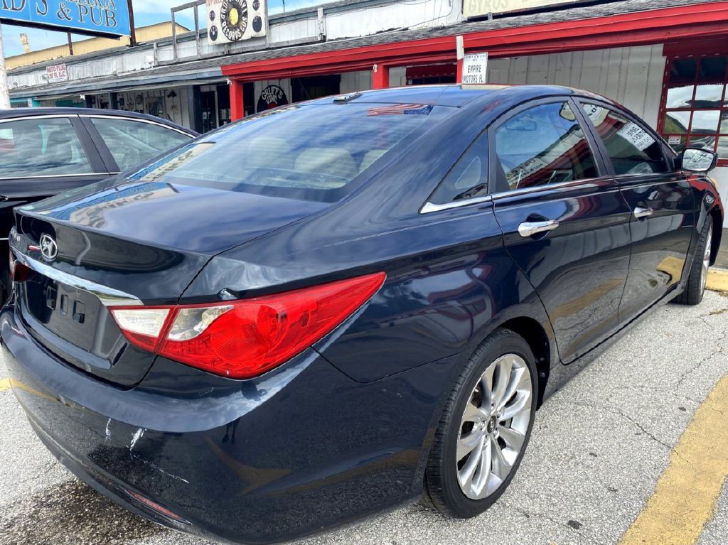 2011 Hyundai Sonata Image 12