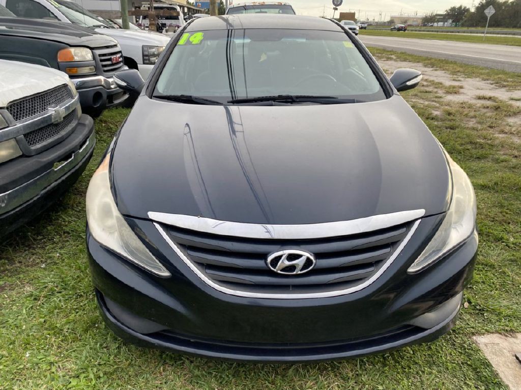 2014 Hyundai Sonata Image 2