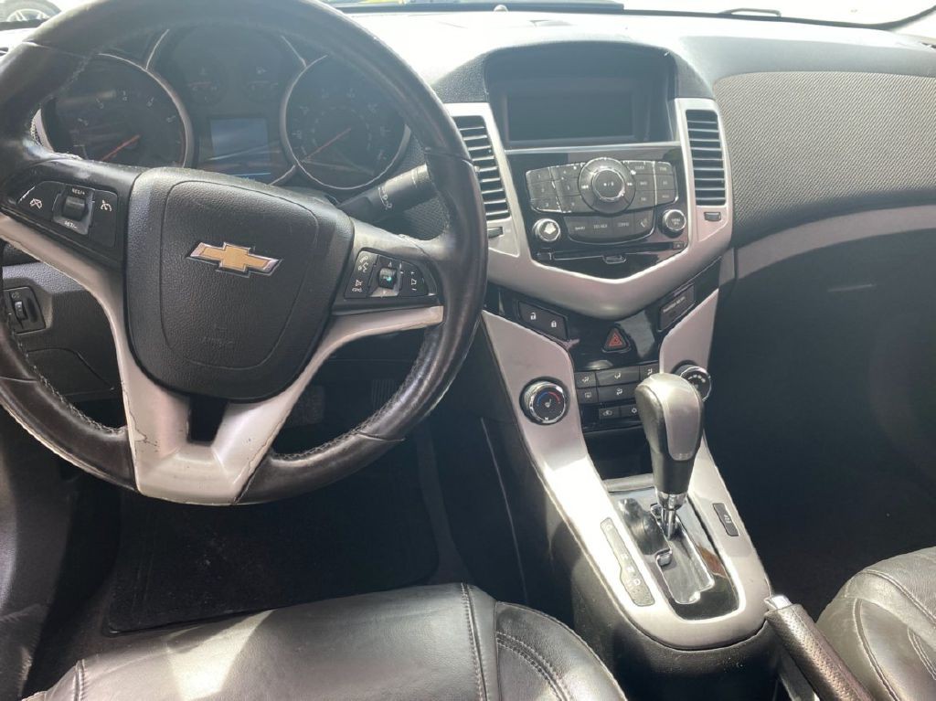 2012 Chevrolet Cruze Image 5