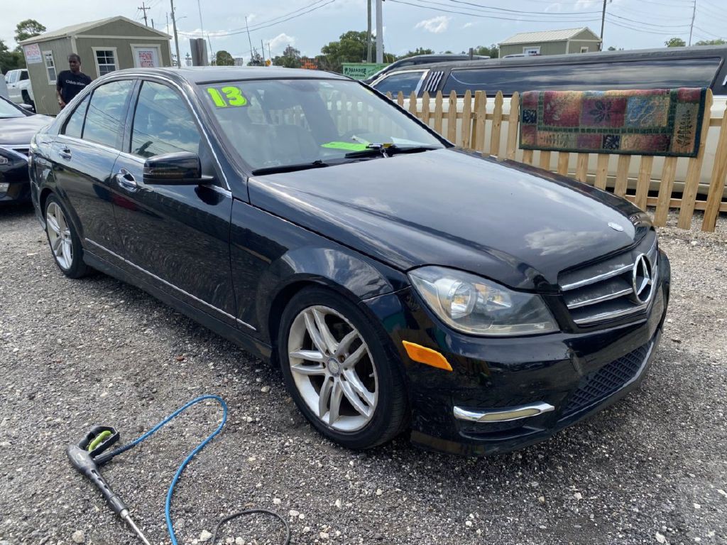 2013 Mercedes-Benz C-Class Image 1