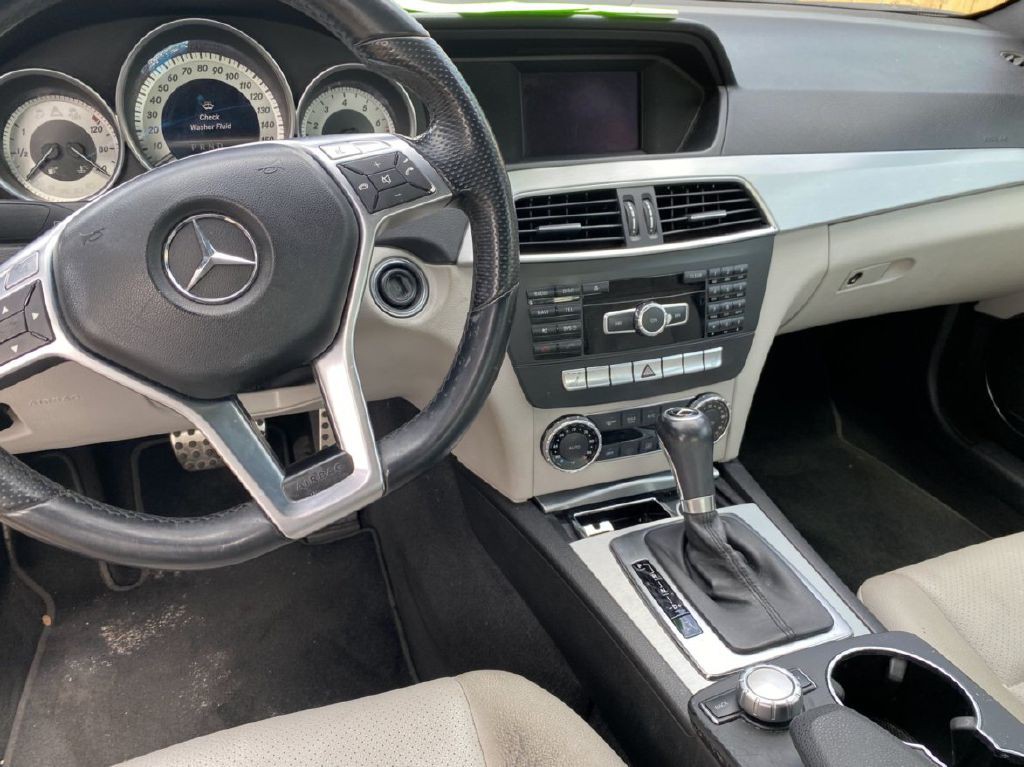 2013 Mercedes-Benz C-Class Image 4