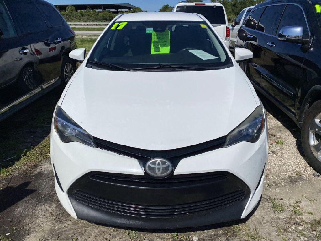 2017 Toyota Corolla Image 2
