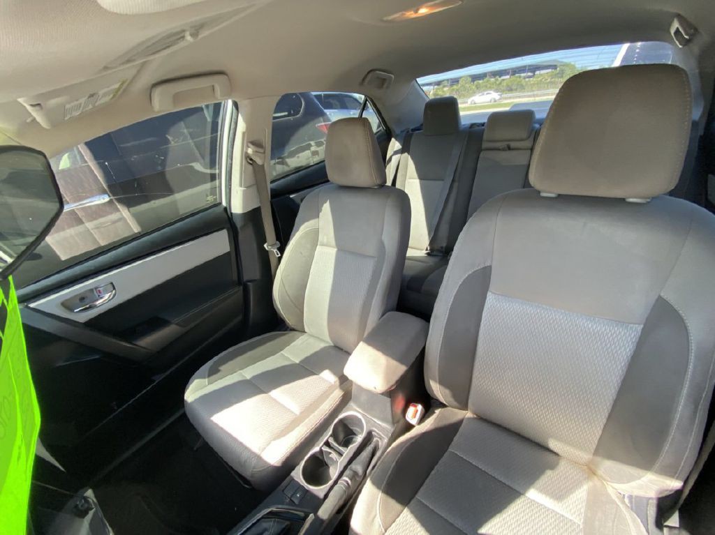 2017 Toyota Corolla Image 6