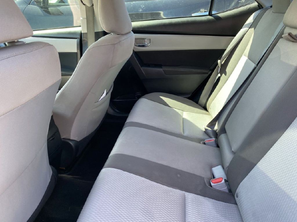 2017 Toyota Corolla Image 7