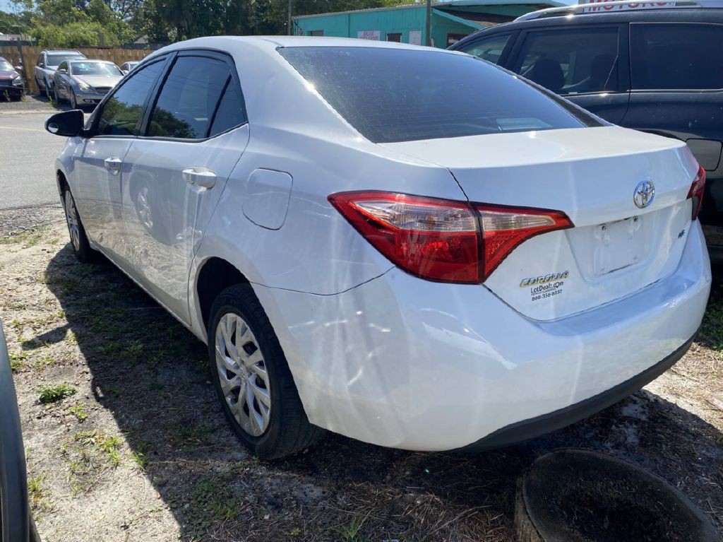 2017 Toyota Corolla Image 8