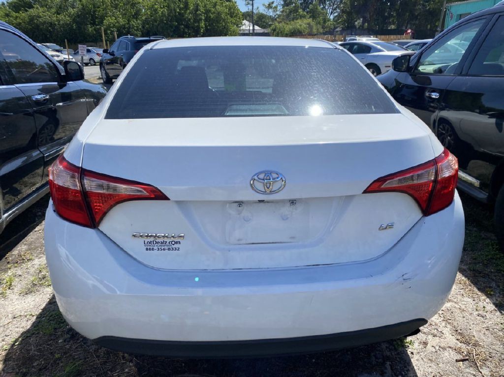2017 Toyota Corolla Image 9