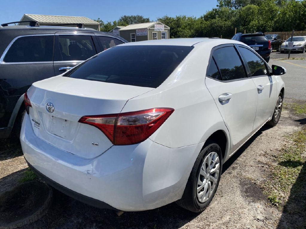 2017 Toyota Corolla Image 10