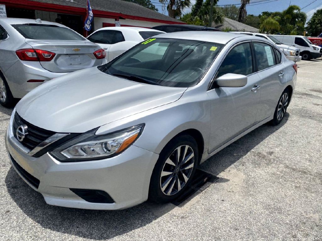 2017 Nissan Altima Image 1