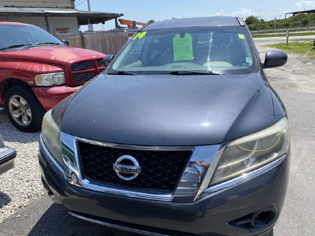 2014 Nissan Pathfinder Image 2