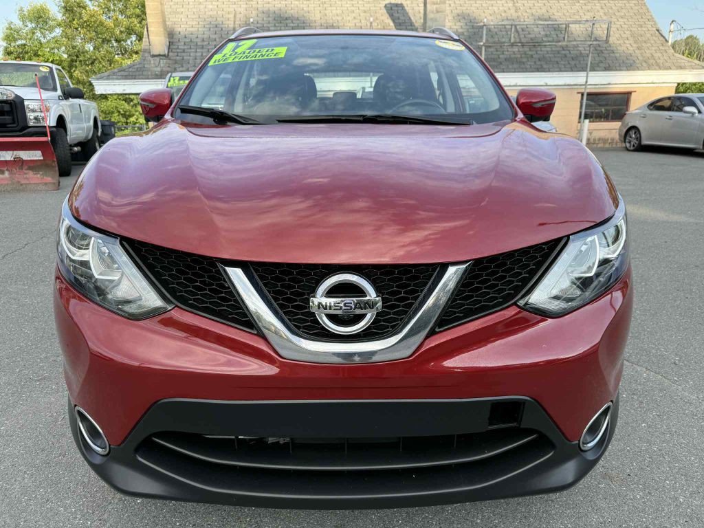 2017 Nissan Rogue Image 2