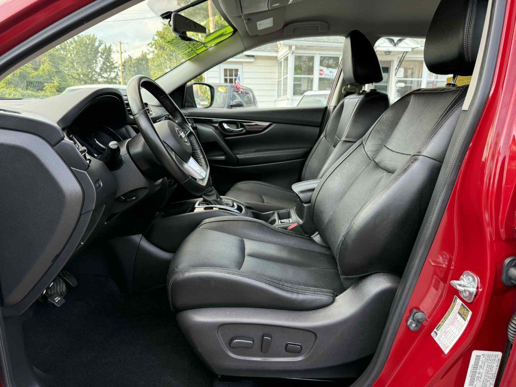 2017 Nissan Rogue Image 9