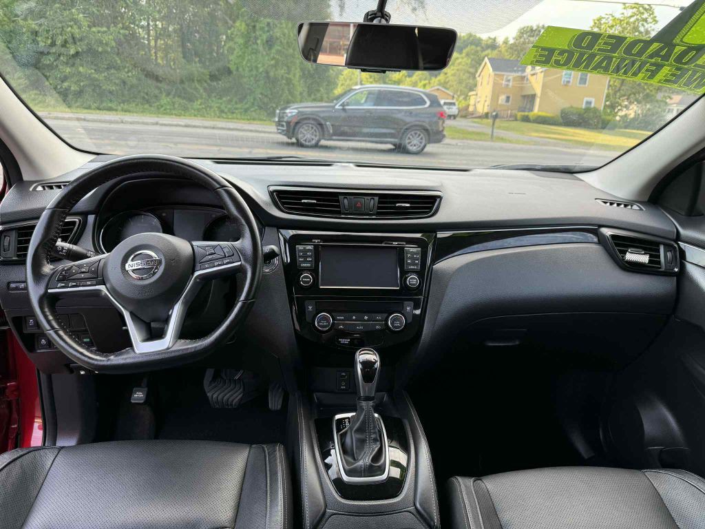2017 Nissan Rogue Image 12