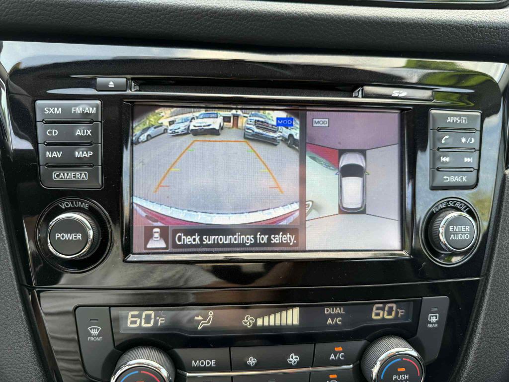 2017 Nissan Rogue Image 16