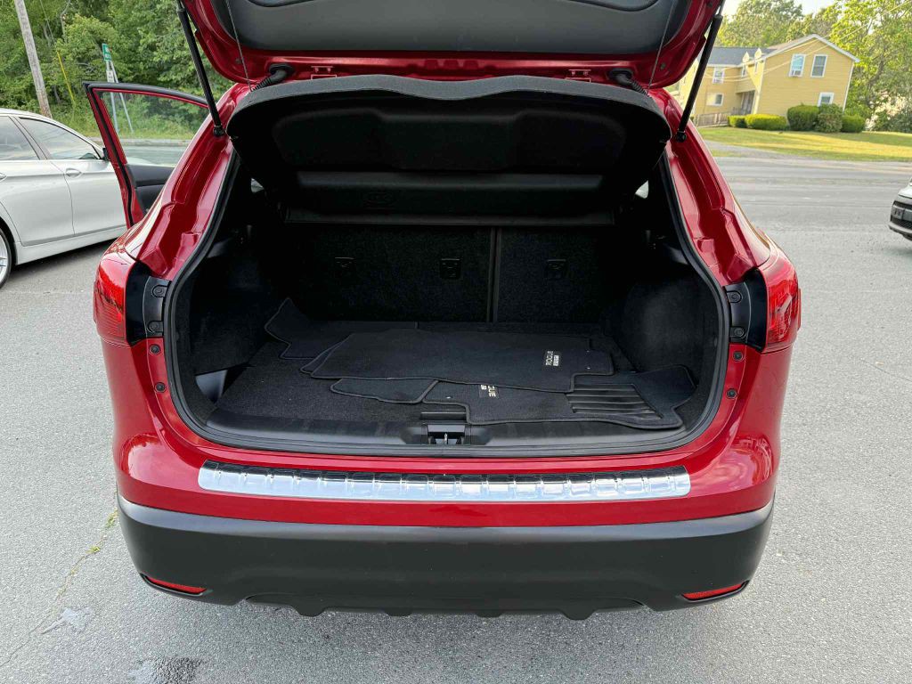 2017 Nissan Rogue Image 25