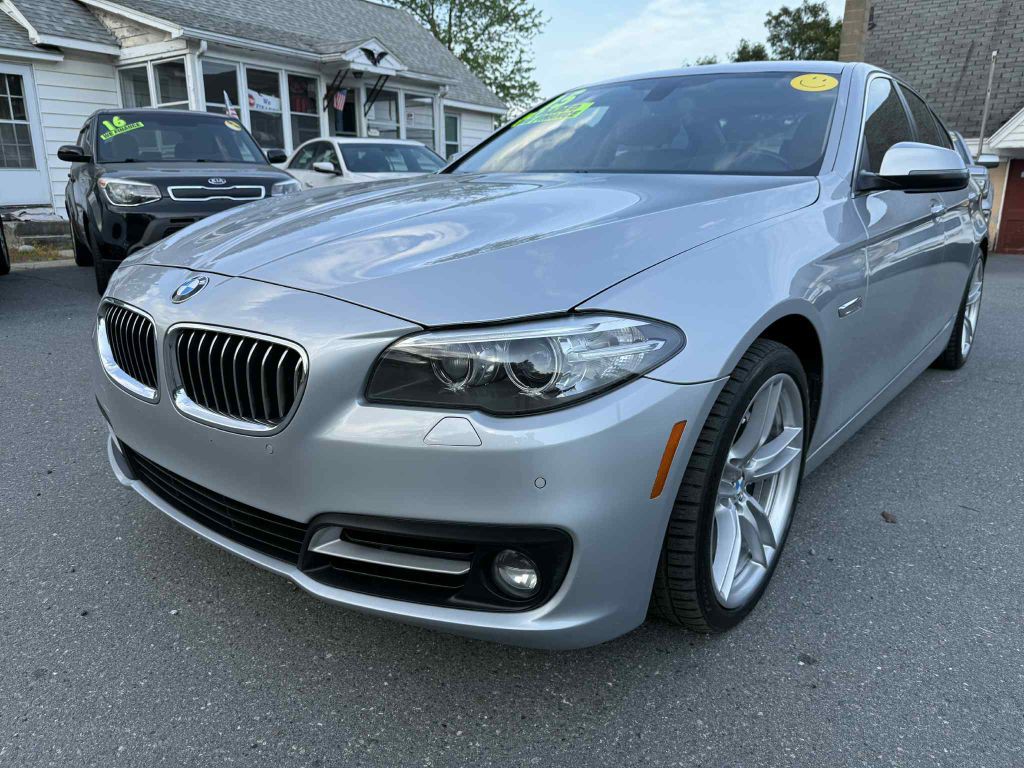 2015 BMW 5 Series Image 3
