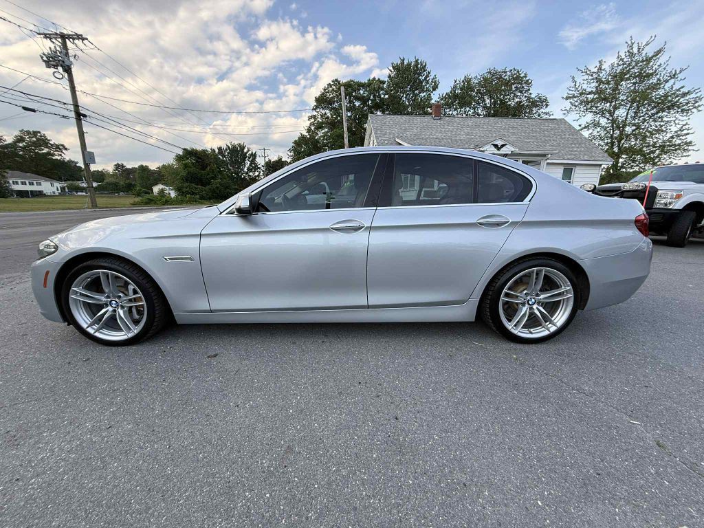 2015 BMW 5 Series Image 4