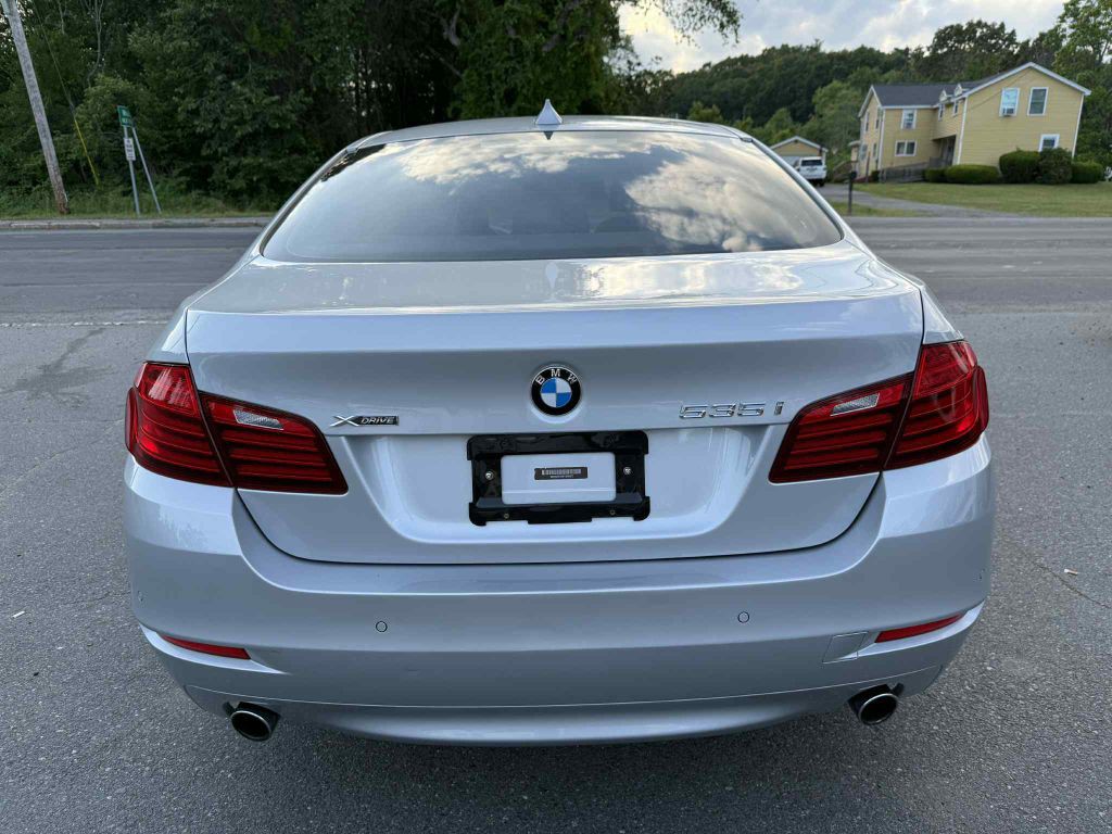 2015 BMW 5 Series Image 6