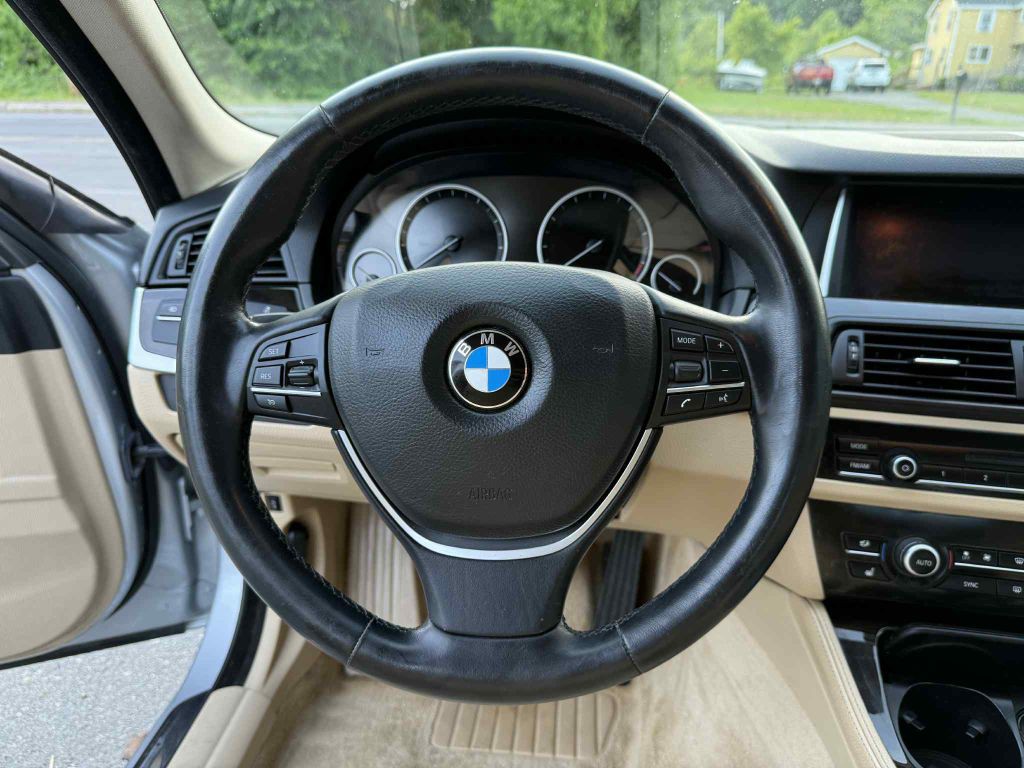 2015 BMW 5 Series Image 13