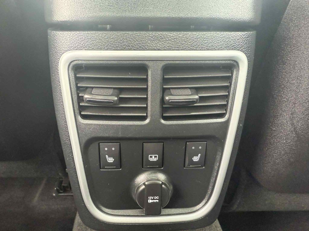 2013 Chrysler 300 Image 21