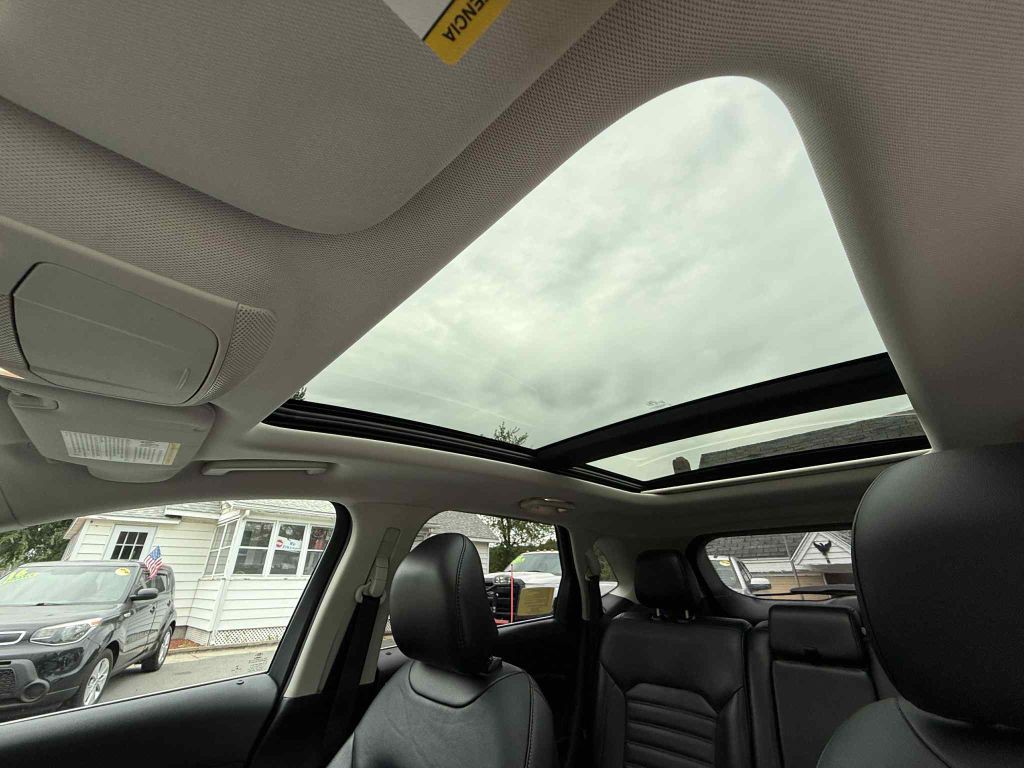 2016 Ford Edge Image 17