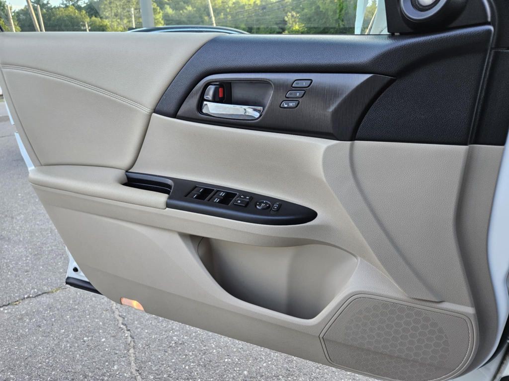 2013 Honda Accord Image 15