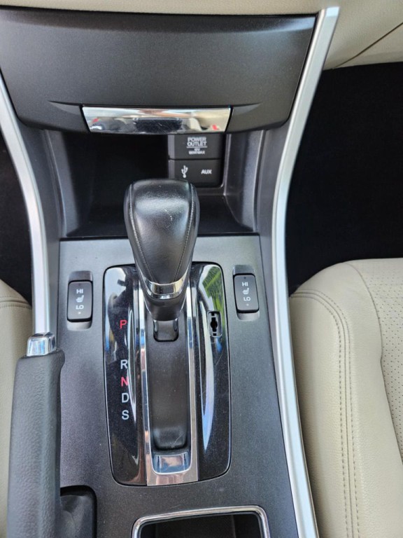 2013 Honda Accord Image 16