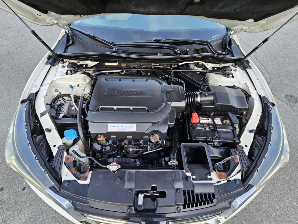 2013 Honda Accord Image 25