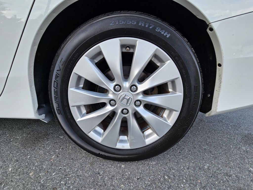 2013 Honda Accord Image 26