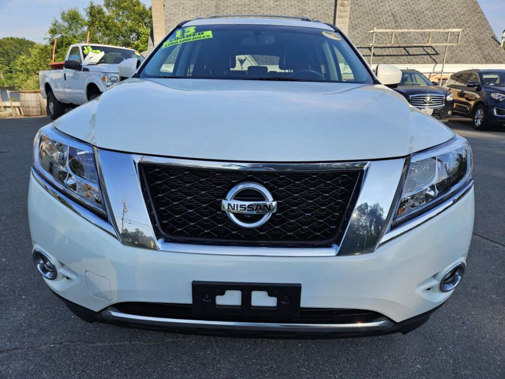 2013 Nissan Pathfinder Image 2