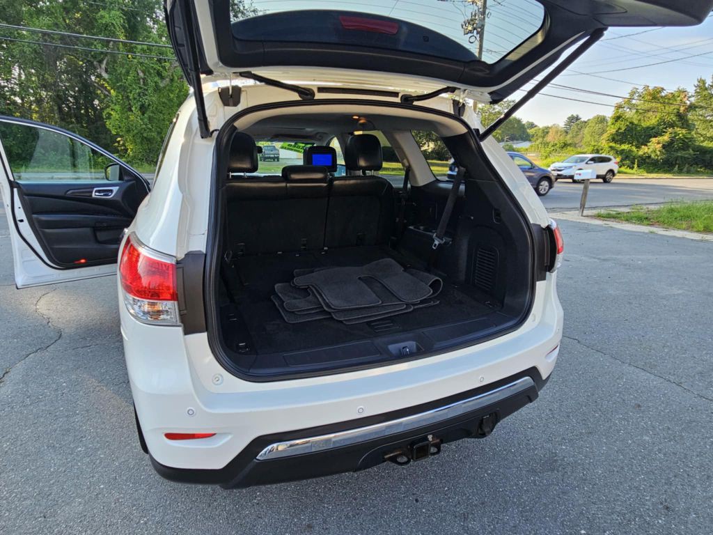 2013 Nissan Pathfinder Image 25