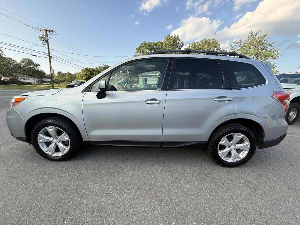 2016 Subaru Forester Image 4