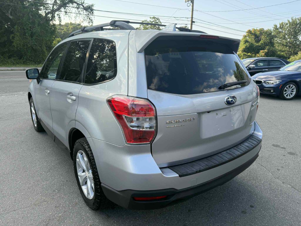 2016 Subaru Forester Image 5