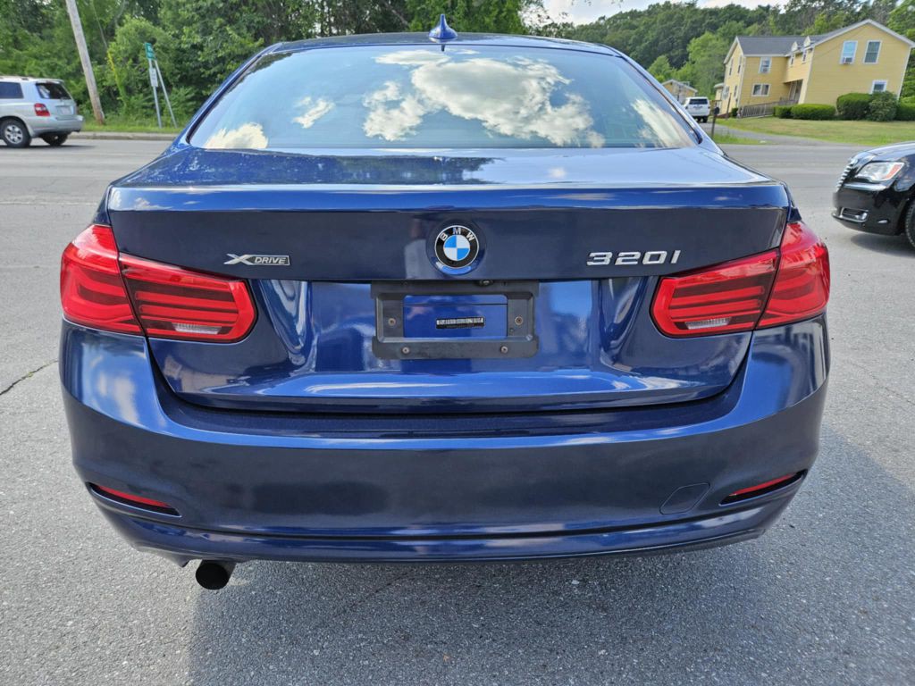 2018 BMW 3 Series Image 6