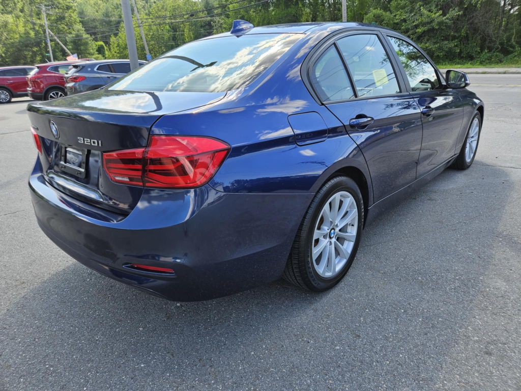2018 BMW 3 Series Image 7