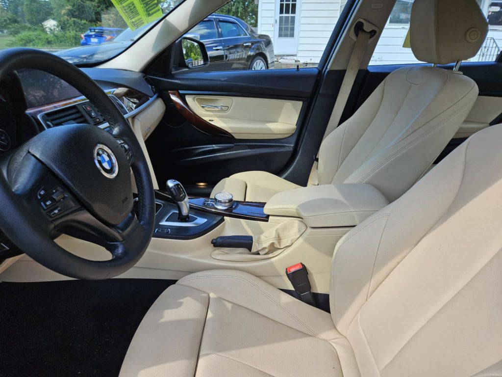 2018 BMW 3 Series Image 9