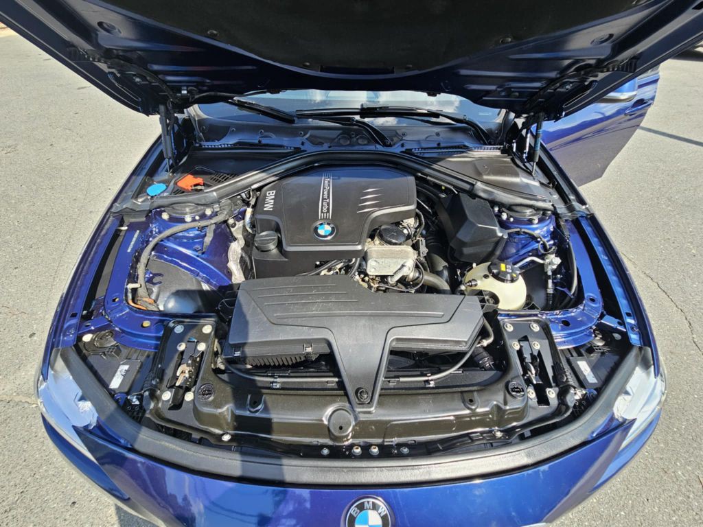 2018 BMW 3 Series Image 22