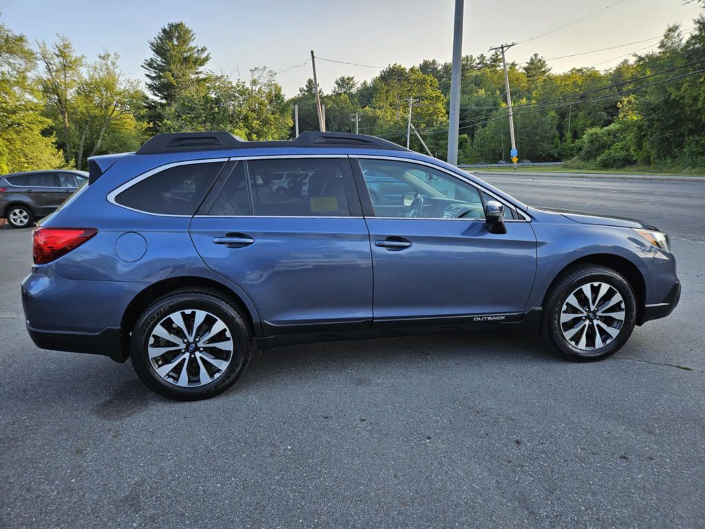 2017 Subaru Outback Image 8
