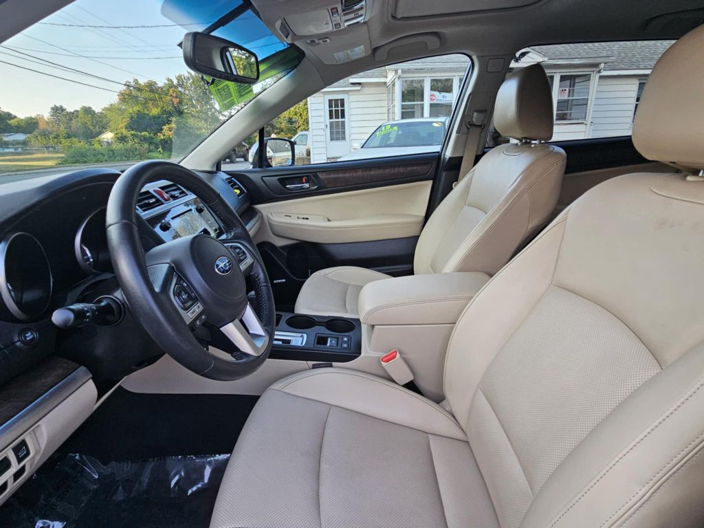 2017 Subaru Outback Image 10